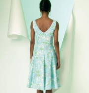 Schnittmuster Vogue 8997 Kleid in Gr. E5 14-22 (40-48)