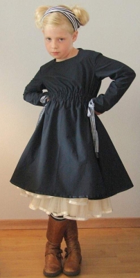 sewing pattern farbemix Winterkleid Nadya