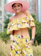 Schnittmuster McCalls 7757 Bauchfreie Carmenbluse, Sommerkombi Gr. 32-50