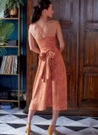 Schnittmuster McCalls 8105 hübsches Trägerkleid mit Wickeloptik Gr. 32-50