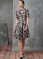 Schnittmuster Vogue 1908 feminines Damenkleid Gr. 34-52