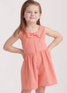 hübsches Mädchenkleid Schnittmuster NewLook...