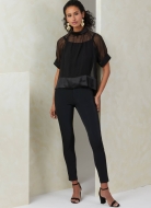 Schnittmuster legere Damenbluse mit Raglanärmeln und Stehkragen Vogue 2090 Gr. 34-52