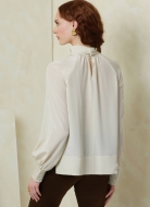 Schnittmuster legere Damenbluse mit Raglanärmeln und Stehkragen Vogue 2090 Gr. 34-52