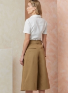 Schnittmuster bequeme Damenbermuda mit weiten Beinen und Bügelfalte Vogue 2115 Gr. 34-52