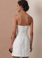Schnittmuster kurzes Minikleid mit passendem Cape und dekorativer Schleife Vogue 2133 Gr. 32-50