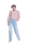 Modell trägt eine moderne Bluse mit Falten genäht nach dem Schnittmuster 5685 von Burda