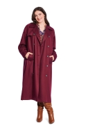Model is wearing relaxed Trench coat with raglan sleeves sewn with the sewing pattern Burda 5747