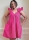 Modell trägt ein romantisches Damenkleid mit Rüschen in zwei Längen Keechii B Style genäht nach dem Schnittmuster 2126 von knowME