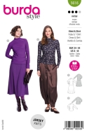 Schnittmusterhülle zeigt ein figurnahes Jerseykleid...