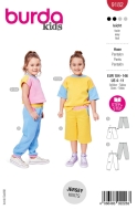Schnittmusterhülle zeigt eine praktische Kinderhose...